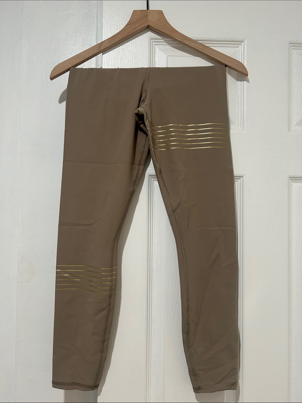 ALO Yoga Brown Leggings with Gold Stripe Detail